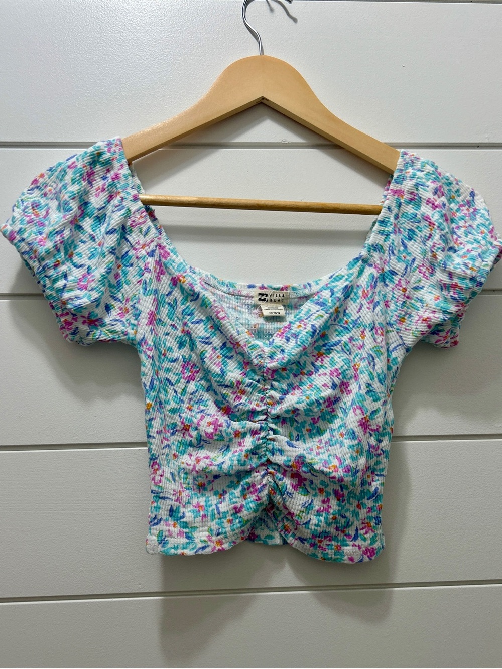 Billabong Colorful Floral Crop Top • Women’s M • Like New